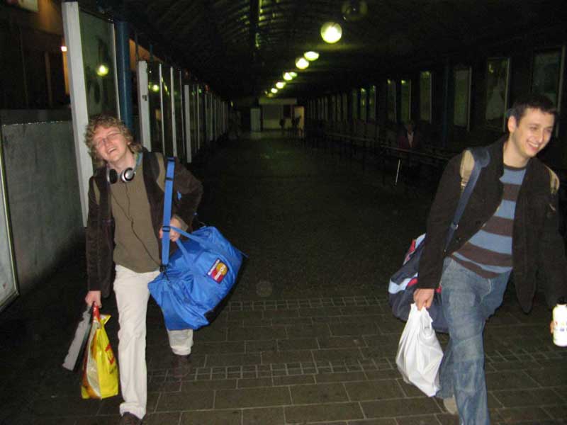 Datei:GeeCON-Pic8-finally arrived2.jpg
